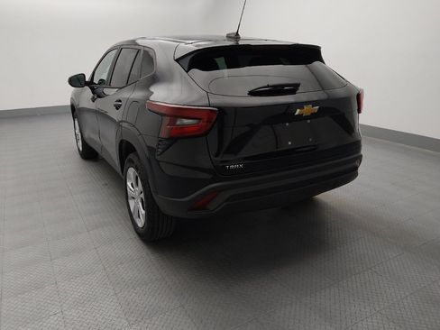 Used 2024 Chevrolet Trax LS FWD image 6