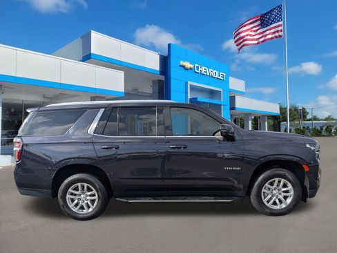 Used 2022 Chevrolet Tahoe LT w/ Luxury Package image 3