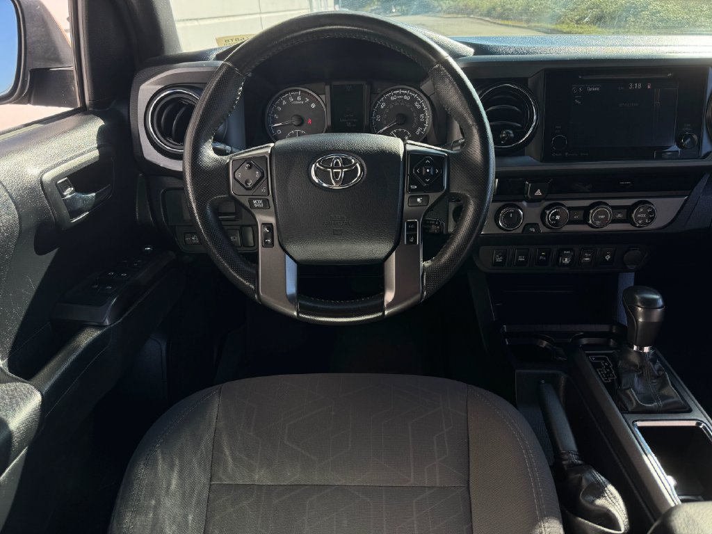 Certified 2018 Toyota Tacoma TRD Off-Road w/ Technology Package AWD/4WD image 14