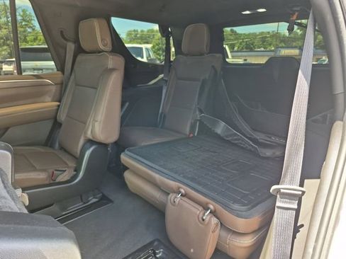 Used 2024 Chevrolet Tahoe High Country w/ Advanced Technology Package AWD/4WD image 29