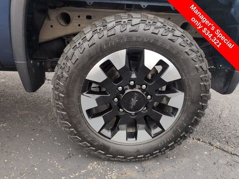 Used 2020 Chevrolet Silverado 2500 Custom w/ Custom Convenience Package image 25