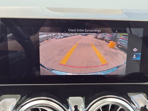 Used 2021 Mercedes-Benz GLA 250 4MATIC image 18