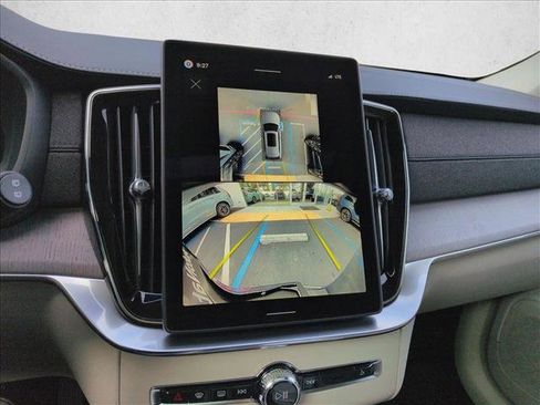 New 2026 Volvo XC90 B6 Ultra w/ Protection Package image 11