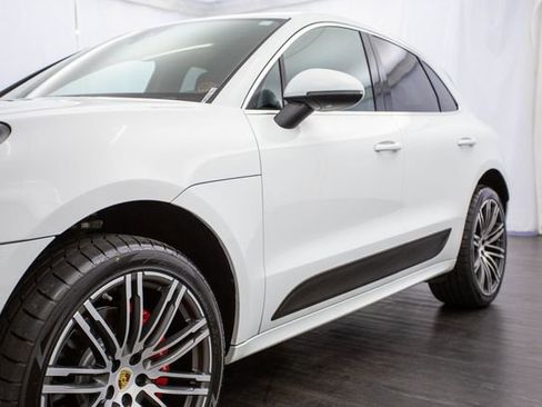 Used 2015 Porsche Macan Turbo image 35