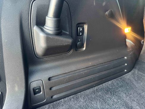 Used 2013 Ford Edge Limited image 35