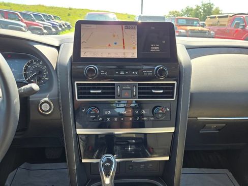 Used 2023 INFINITI QX80 Premium Select w/ All-Season Package AWD/4WD image 19