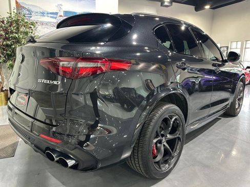 Used 2018 Alfa Romeo Stelvio Quadrifoglio w/ Driver Assist Dynamic Package AWD/4WD image 34