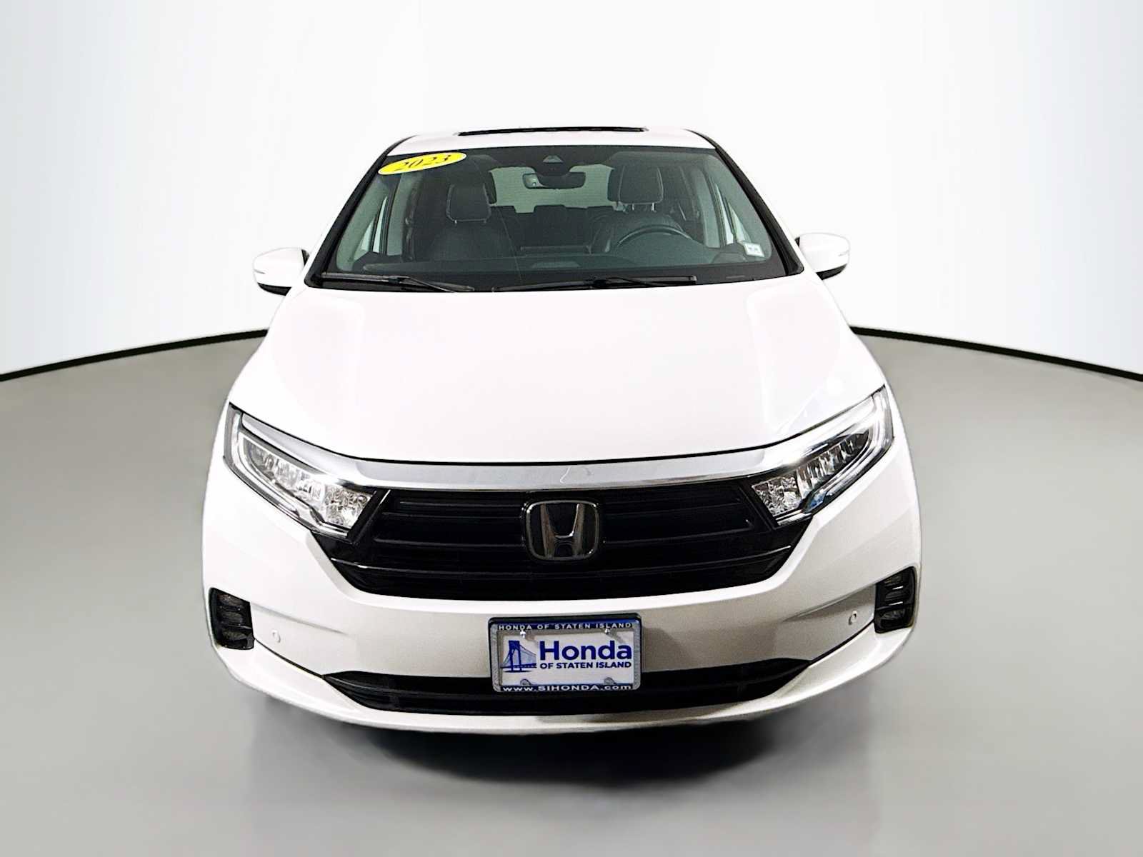 Certified 2023 Honda Odyssey Elite image 2