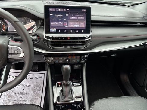 Used 2023 Jeep Compass Trailhawk image 38