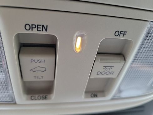 Used 2019 Honda CR-V EX image 11