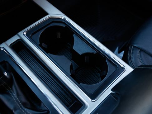 Used 2020 Ford F150 Lariat image 43