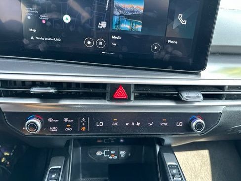 Certified 2024 Kia Sorento S FWD image 38