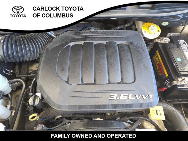 Used 2016 Chrysler Town & Country Touring FWD image 23