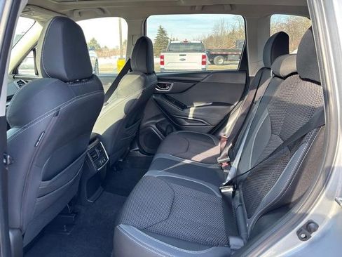 Used 2019 Subaru Forester Premium image 11