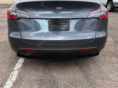 Used 2021 Tesla Model Y Long Range AWD/4WD image 6