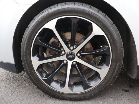 Used 2015 Ford Taurus SEL w/ Equipment Group 201A image 41