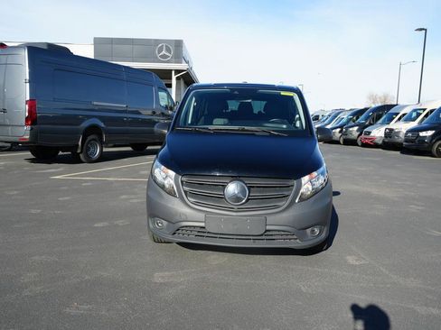 Used 2023 Mercedes-Benz Metris Passenger image 2