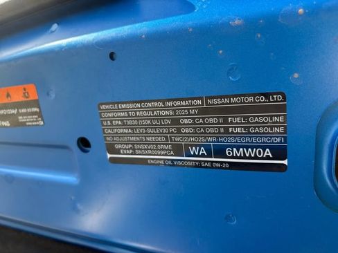 Used 2025 Nissan Sentra SV FWD image 10