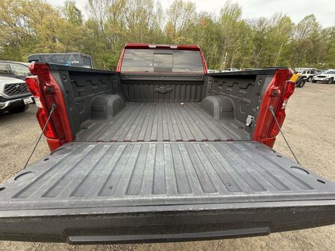 Used 2024 Chevrolet Silverado 1500 LT Trail Boss w/ Convenience Package II AWD/4WD image 11