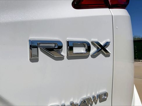 Used 2025 Acura RDX SH-AWD image 29