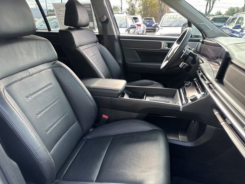 Used 2024 Hyundai Santa Fe Limited image 13
