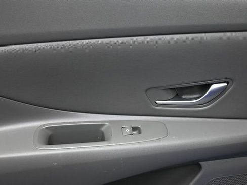 Used 2024 Hyundai Elantra SEL w/ Convenience Package FWD image 13
