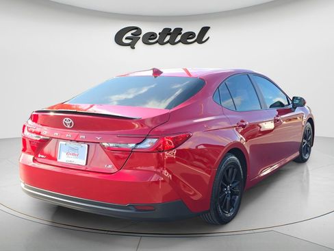 Used 2025 Toyota Camry LE FWD image 4