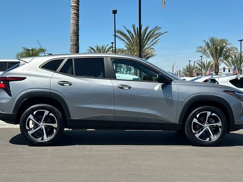 New 2026 Chevrolet Trax RS image 3