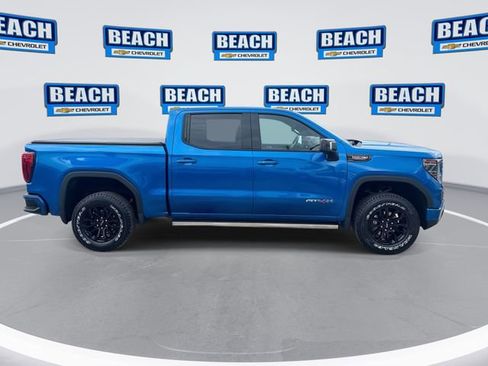 Used 2022 GMC Sierra 1500 AT4X AWD/4WD image 9