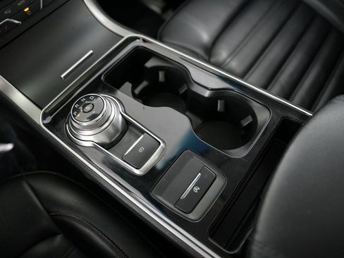 Used 2020 Ford Edge SEL w/ Convenience Package image 29