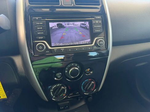 Used 2017 Nissan Versa SV w/ SV Special Edition Package FWD image 13
