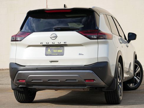 Used 2022 Nissan Rogue SL FWD image 5