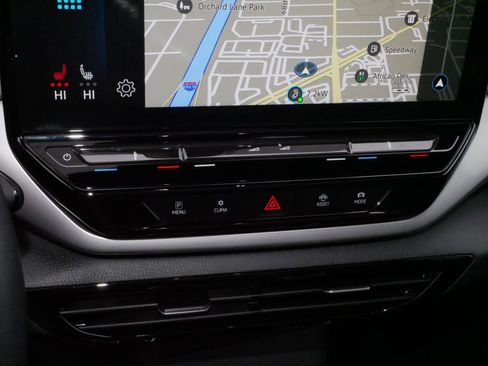 Used 2023 Volkswagen ID.4 Pro S Plus image 23