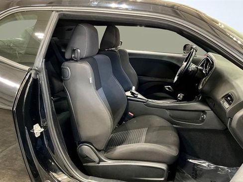 Used 2022 Dodge Challenger GT image 7