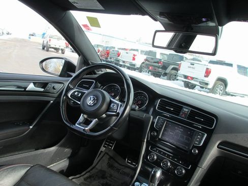 Used 2016 Volkswagen GTI Autobahn image 18