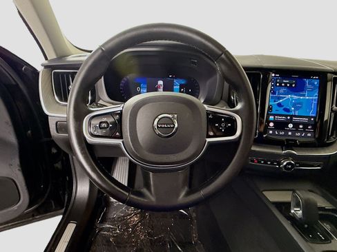 Used 2025 Volvo XC60 B5 Plus AWD/4WD image 13