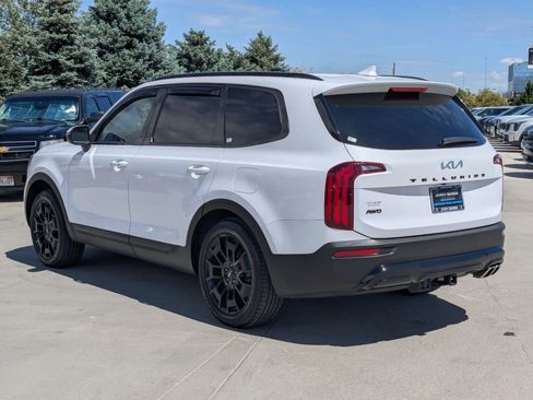 Certified 2022 Kia Telluride EX w/ EX Premium Package AWD/4WD image 3