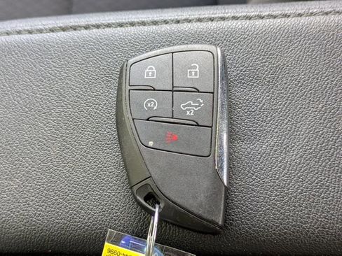 Used 2025 Chevrolet Silverado 2500 LT w/ Convenience Package image 32