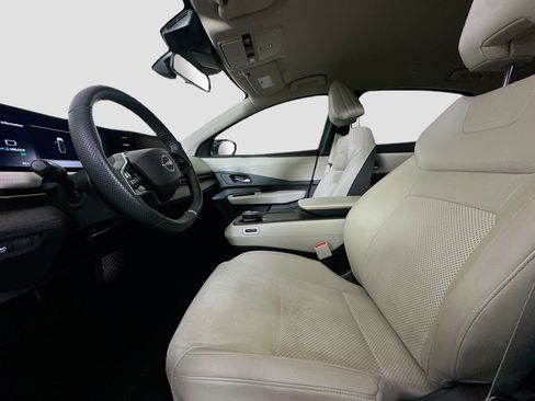 Used 2023 Nissan Ariya FWD image 13