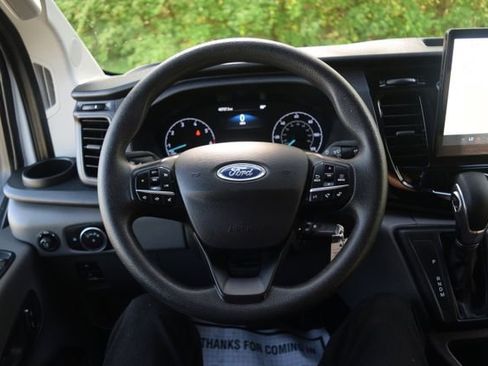 Used 2023 Ford Transit 350 XLT RWD image 4