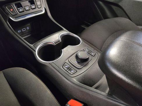 Used 2018 GMC Terrain SLE w/ Driver Convenience Package FWD image 26