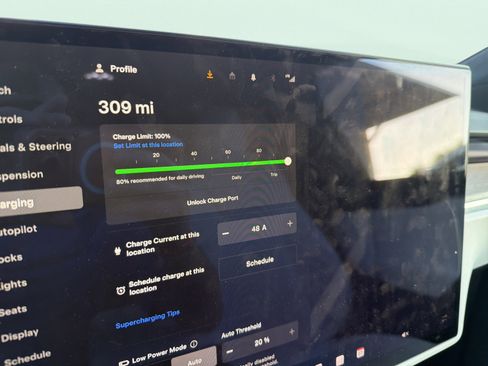 Used 2023 Tesla Model X AWD/4WD image 2