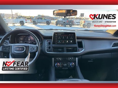 Used 2024 GMC Yukon SLE image 32