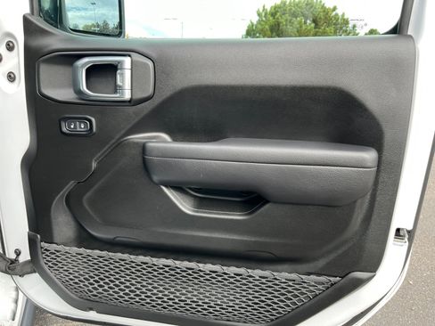 Used 2024 Jeep Wrangler Willys image 16