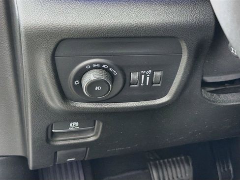 Used 2023 Jeep Grand Cherokee L Overland w/ Luxury Tech Group IV AWD/4WD image 17
