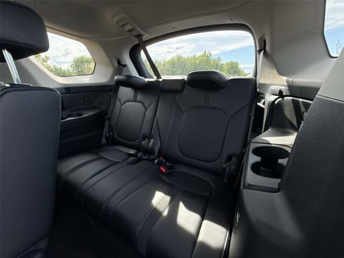 Certified 2025 Honda Pilot EX-L image 19