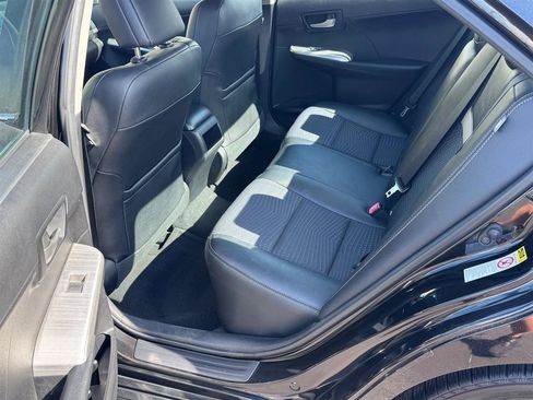 Used 2012 Toyota Camry SE FWD image 29