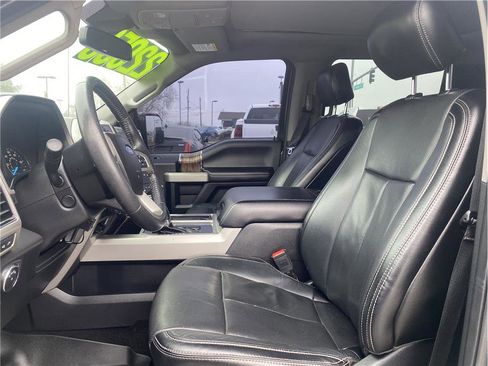 Used 2018 Ford F150 Lariat w/ Equipment Group 502A Luxury image 11