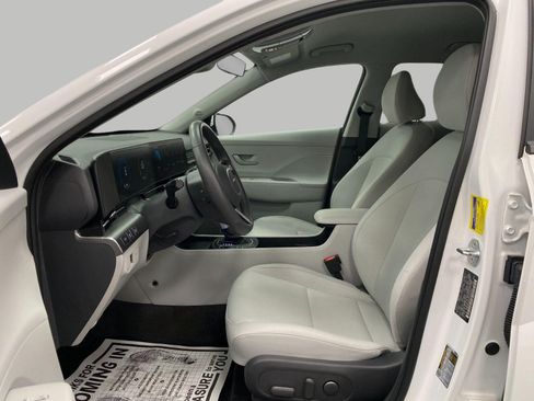 Certified 2024 Hyundai Kona SEL AWD/4WD image 29