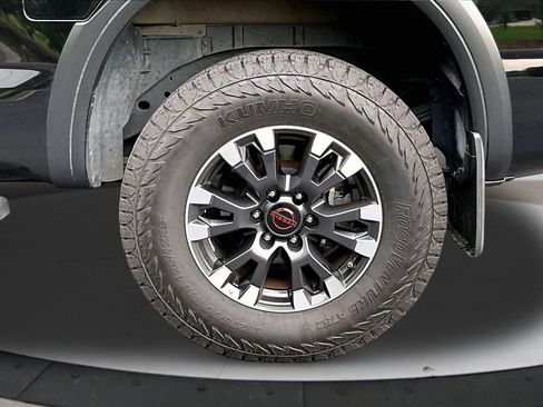Used 2023 Nissan Titan PRO-4X w/ Pro-4x Convenience Package AWD/4WD image 35